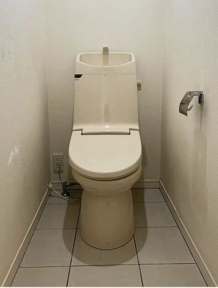 トイレリフォーム前（経年16年のトイレ）