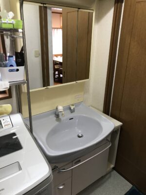 洗面化粧台をLIXILのL.Cシリーズへ交換させていただきました