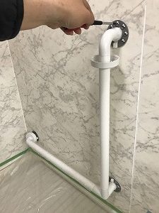 足腰が弱ってきたおじいちゃんのために手すりを取り付け 株式会社クサネン 滋賀県草津市 足腰が弱ってきたおじいちゃんのために手すりを取り付け 株式会社クサネン 滋賀県草津市