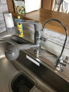 LIXILのキッチン用タッチレス水栓ハンズフリーナビッシュに交換 | 株式 