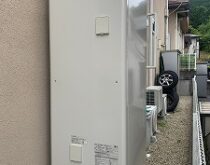 栗東市にて電気温水器からエコキュートへ交換しました。（ダイキン　パワフル高圧　EQ46WFV）