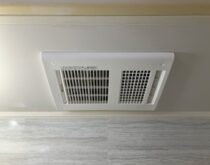 消臭・除菌ができる電気式浴室暖房乾燥機 MAX製ドライファンへの交換事例